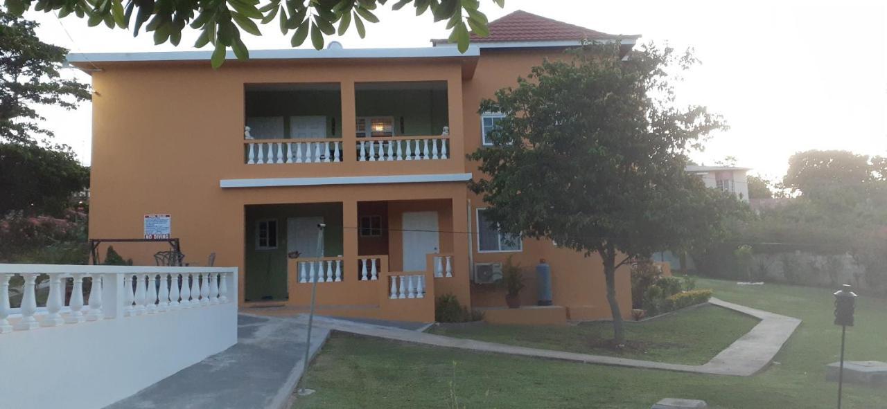 Modrians Bed & Breakfast Runaway Bay Dış mekan fotoğraf
