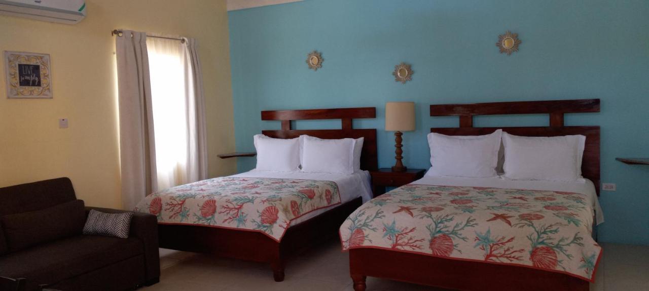 Modrians Bed & Breakfast Runaway Bay Dış mekan fotoğraf