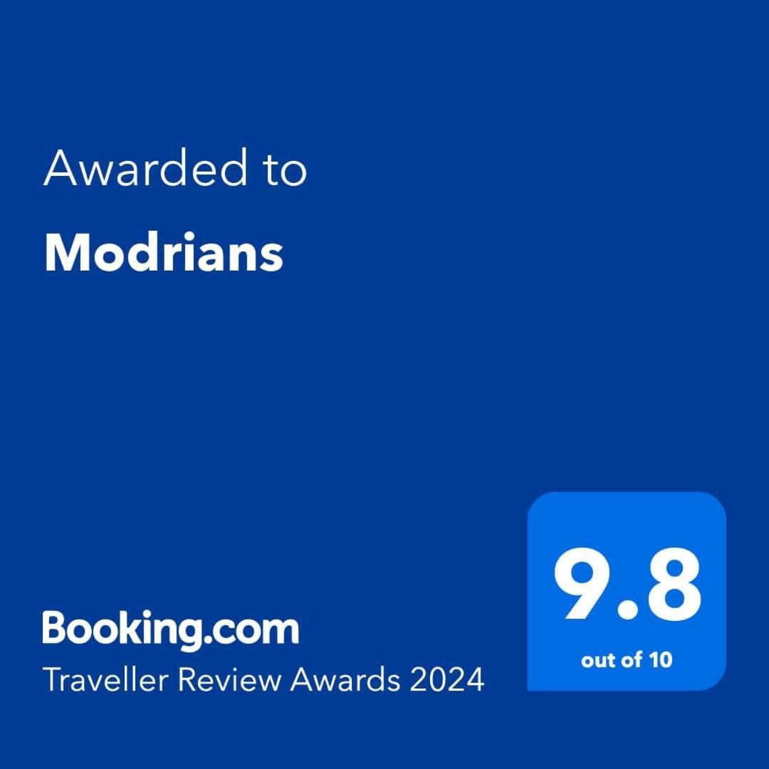Modrians Bed & Breakfast Runaway Bay Dış mekan fotoğraf